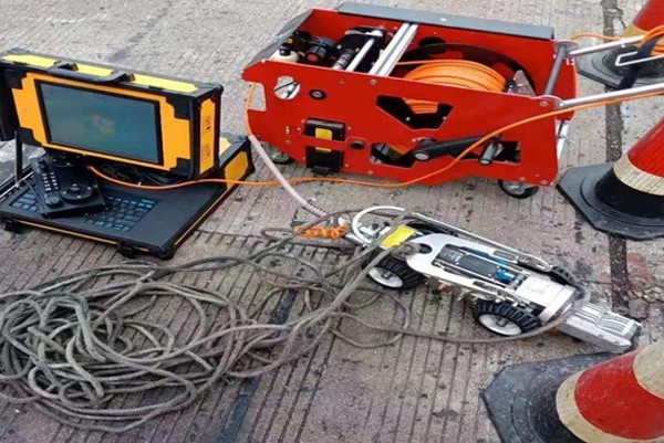 云安CCTV管道检测机器人